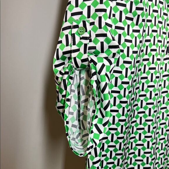 The Limited Green and White Geometric Dress - Picture 5 of 8